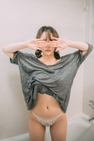 张柏芝早期三级在线播放
