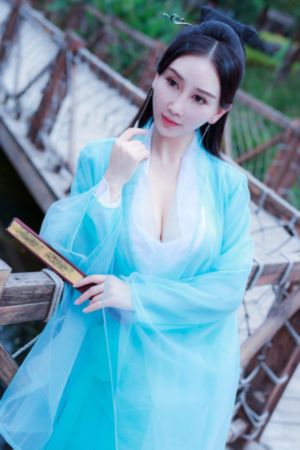 巨乳老师刘艳