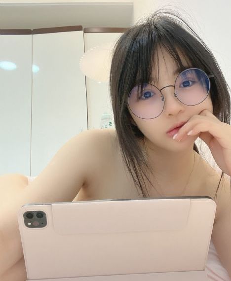 女教师免费观看