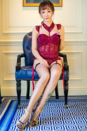 免费看美女洗澡全身光子
