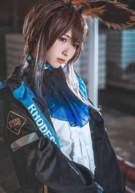 韩国老师丝袜三级bd高清
